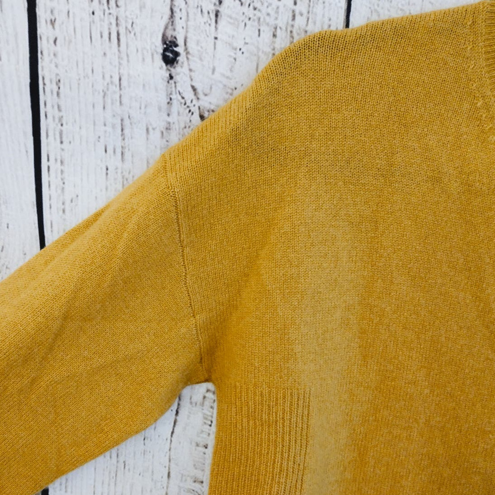 Women's 100% Cashmere Mustard Yellow Tahari Sweater - Picture 5 of 13